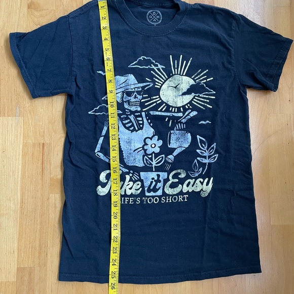 Take it Easy Black Tee Shirt Size Small - Picture 4 of 5